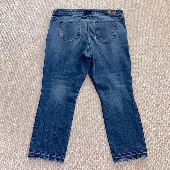 Kut from the Kloth Emma Ankle Straight Jean - Picture 6 of 16
